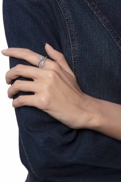 Pasquale Bruni Figlia Dei Fiori 18ct White Gold 0.47ct Diamond Flower Ring -Boutique Fashion Accessories Store 16049B