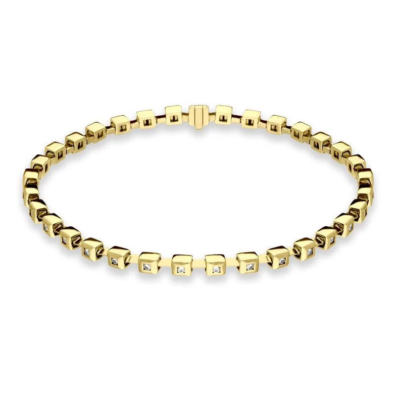 18ct Yellow Gold Diamond Small Square Bracelet D 1 18ct Yellow Gold Diamond Small Square Bracelet D