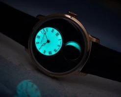 Arnold & Son Watch Luna Magna Meteorite Red Gold Limited Edition 11 Arnold & Son Watch Luna Magna Meteorite Red Gold Limited Edition -Boutique Fashion Accessories Store A SLunaMagnaRGmeteorite lifestyle 3