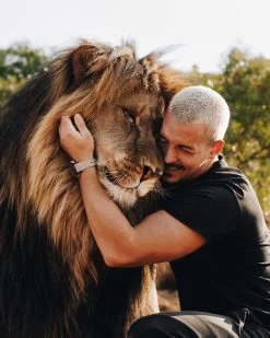 Norqain Watch Wild One 42mm Hakuna Mipaka Limited Edition 13 Norqain Watch Wild One 42mm Hakuna Mipaka Limited Edition -Boutique Fashion Accessories Store NORQAIN WildONE Hakuna Mipaka Brown Website 1000x1250 1