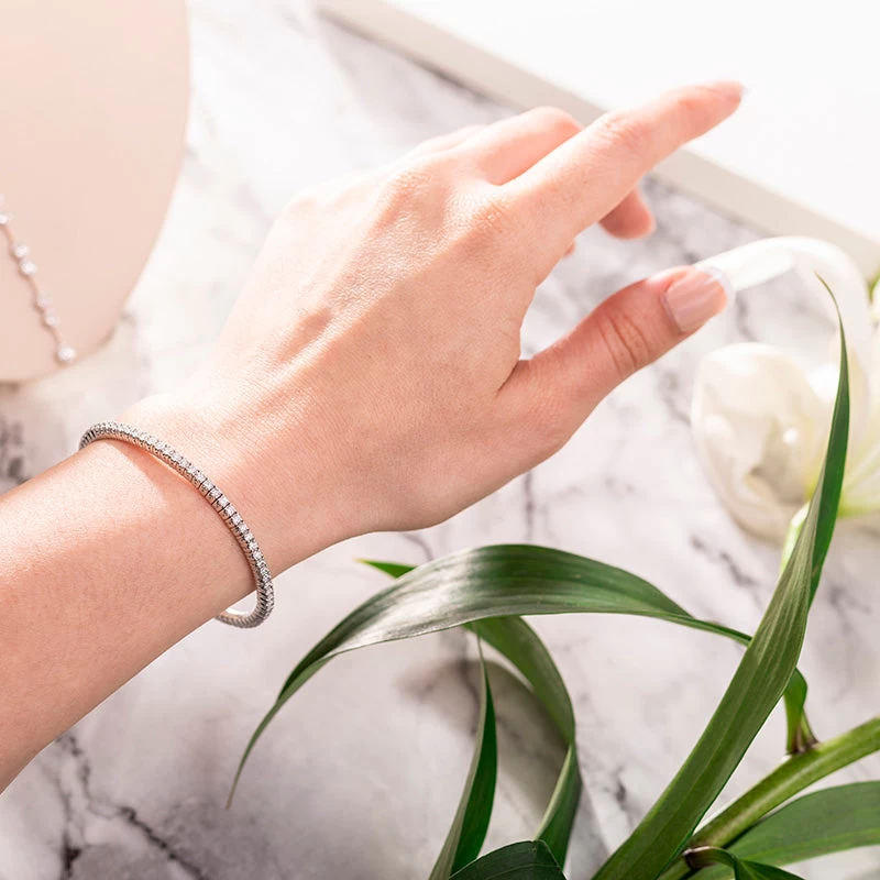 Picchiotti Xpandable 18ct White Gold 3.49ct Diamond Tennis Bracelet D 2 Picchiotti Xpandable 18ct White Gold 3.49ct Diamond Tennis Bracelet D - Image 2